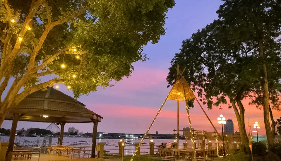 هتل مونتین ریورساید بانکوک